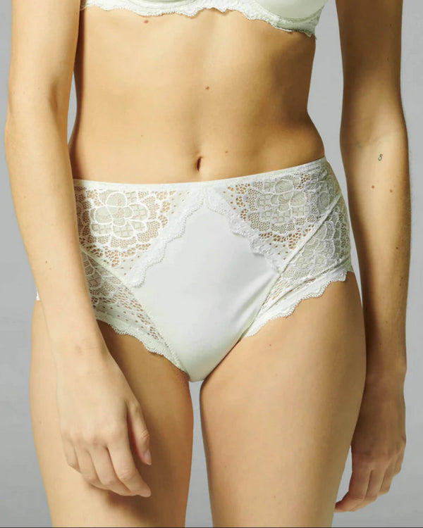 Taillen-Slip Naturel CARESSE SIMONE PÉRÈLE
