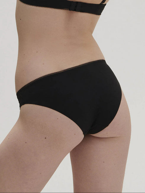 Slip Schwarz AMAZONE SIMONE PÉRÈLE