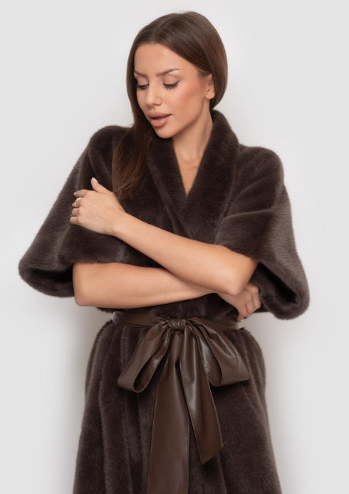 Eleganter Lammfellmantel