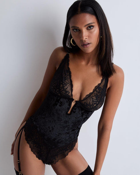 AUBADE Body THE NIGHT BEFORE Blackbird